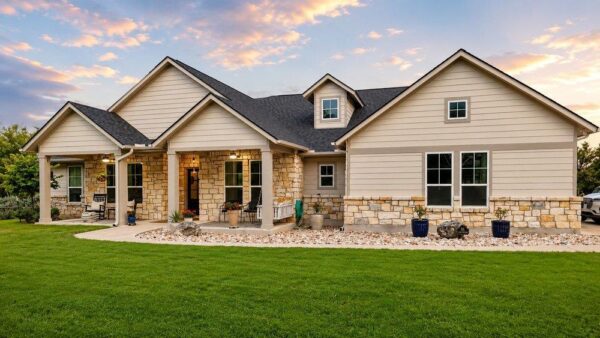 335 Turkey Tree Rd, Spicewood