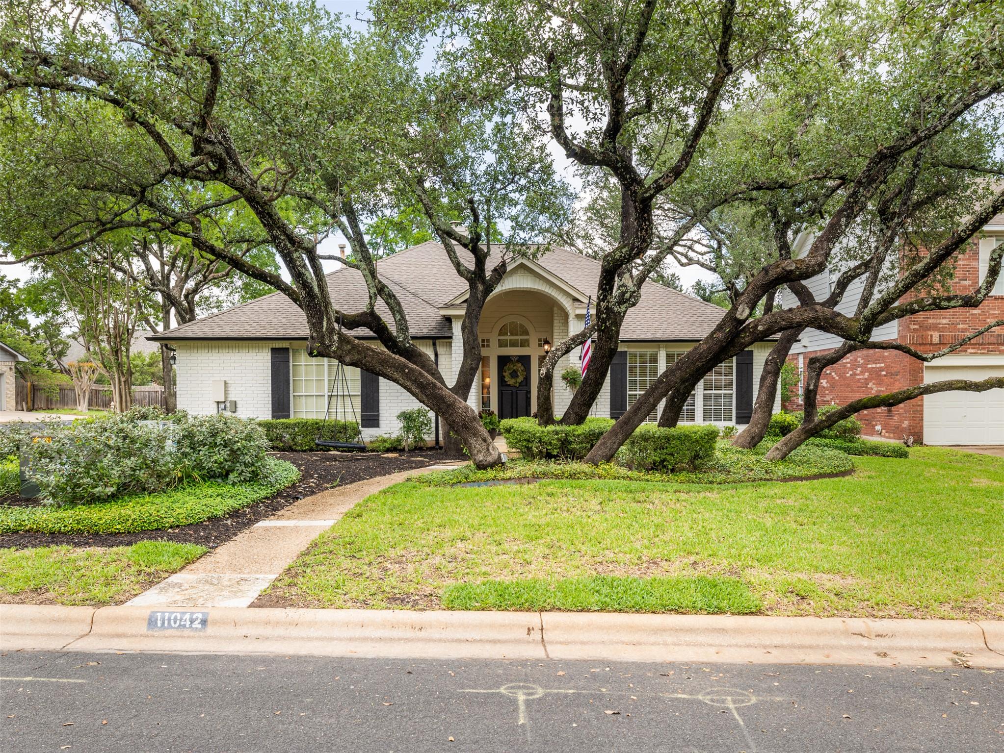 11042 Crossland Dr, Austin, TX 78726
