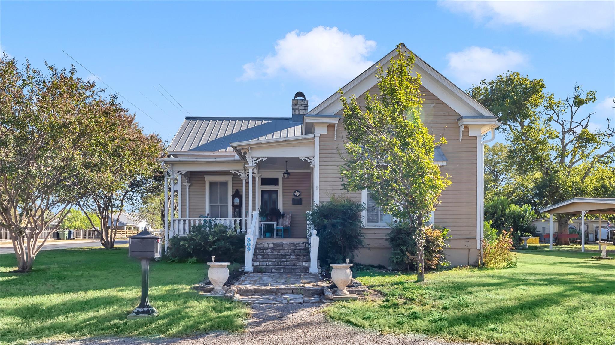 309 N Boundary St, Burnet, TX 78611