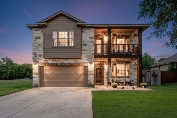 714 Algerita Dr, Georgetown