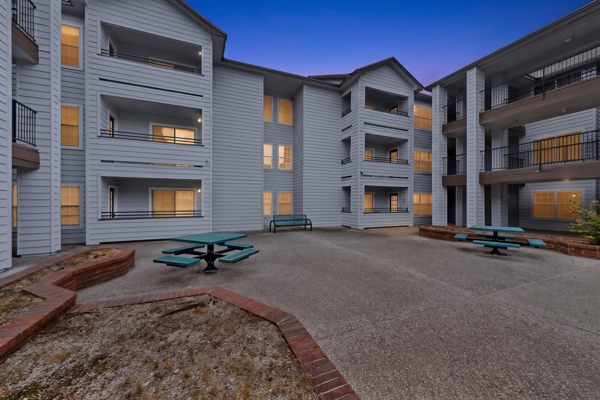 501 W 26th St #224, Austin, TX 78705