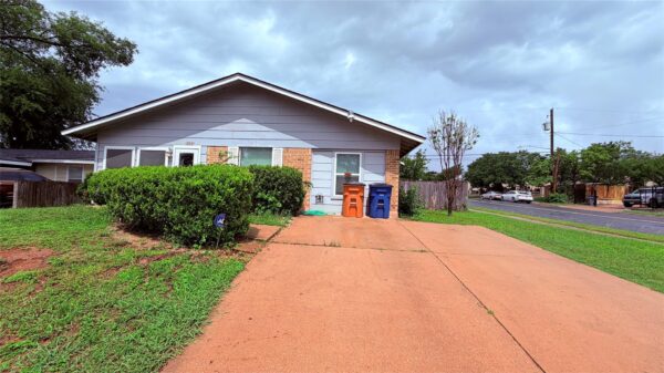 8404 Maine Dr, Austin