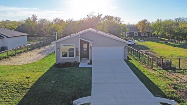 151 Kawainui Ln, Bastrop
