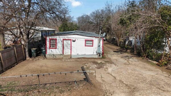 814 Alabama St, San Marcos
