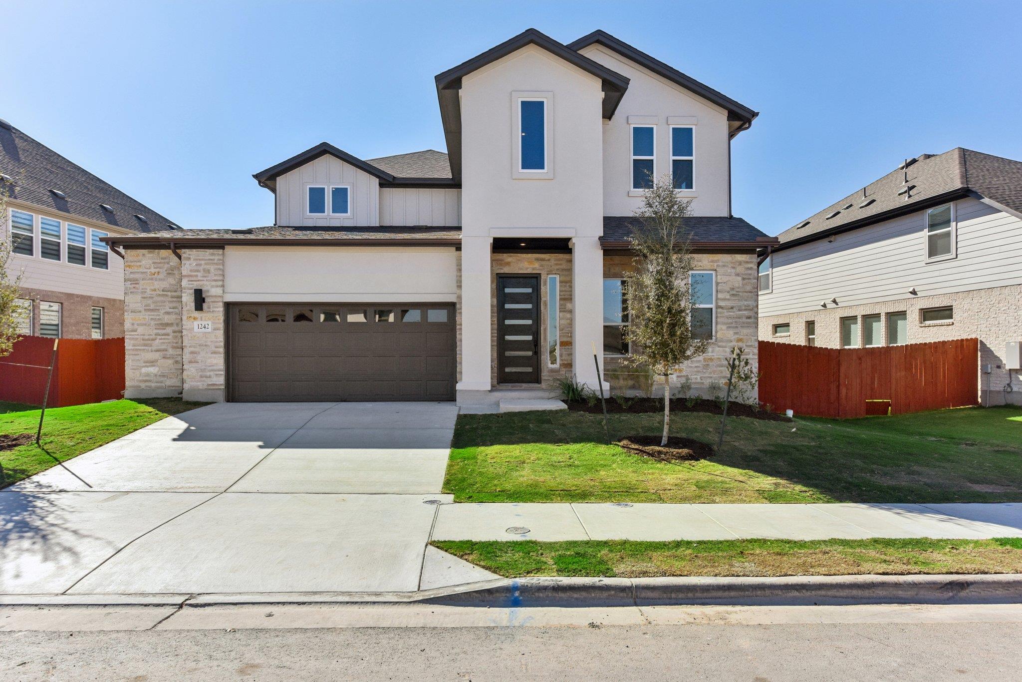 1242 Robin Trl, Round Rock