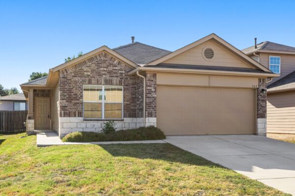 365 Cibolo Creek Dr, Kyle