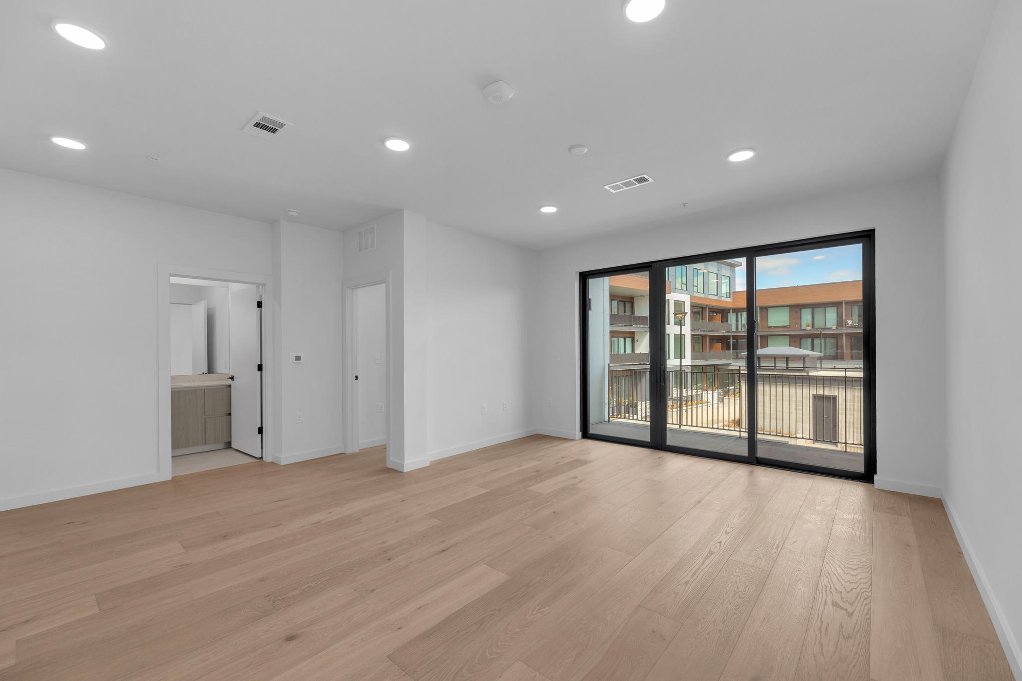 2209 S 1st St #231, Austin, TX 78704
