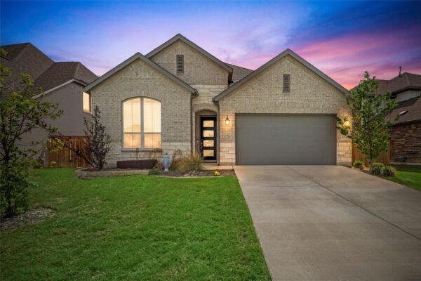 1332 Golden Celebration Bnd, Leander