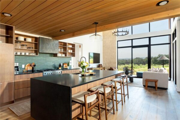 9361 W Us Highway 290 None #Bluebonnet, Hye