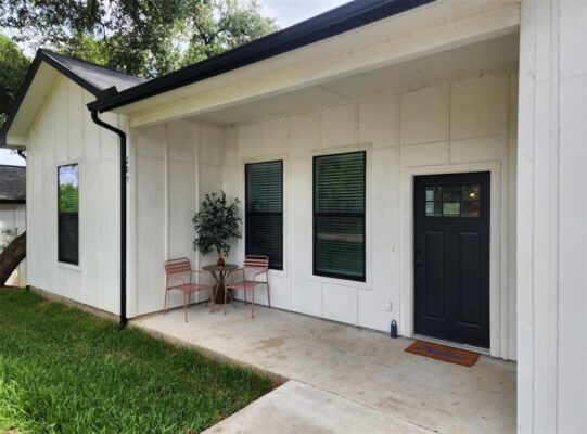 207 Laurel Ln, Spicewood