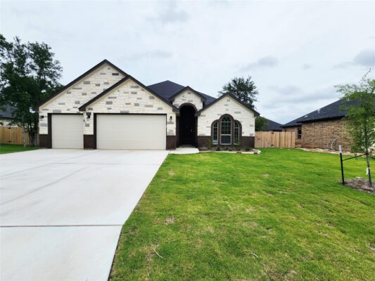 806 Eagle Heights Dr, Salado