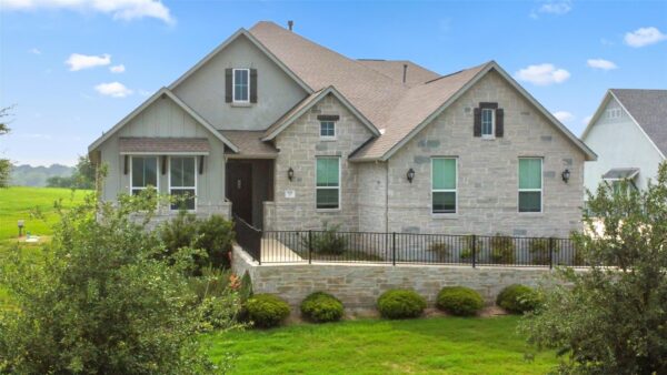 192 Raptor Beak Way, Cedar Creek