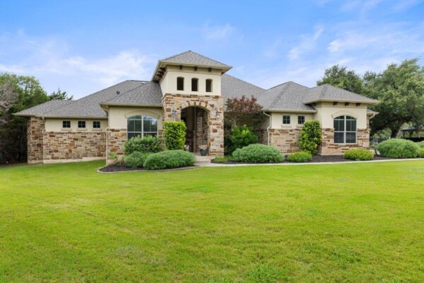 265 Magnolia Blossom Cv, Driftwood