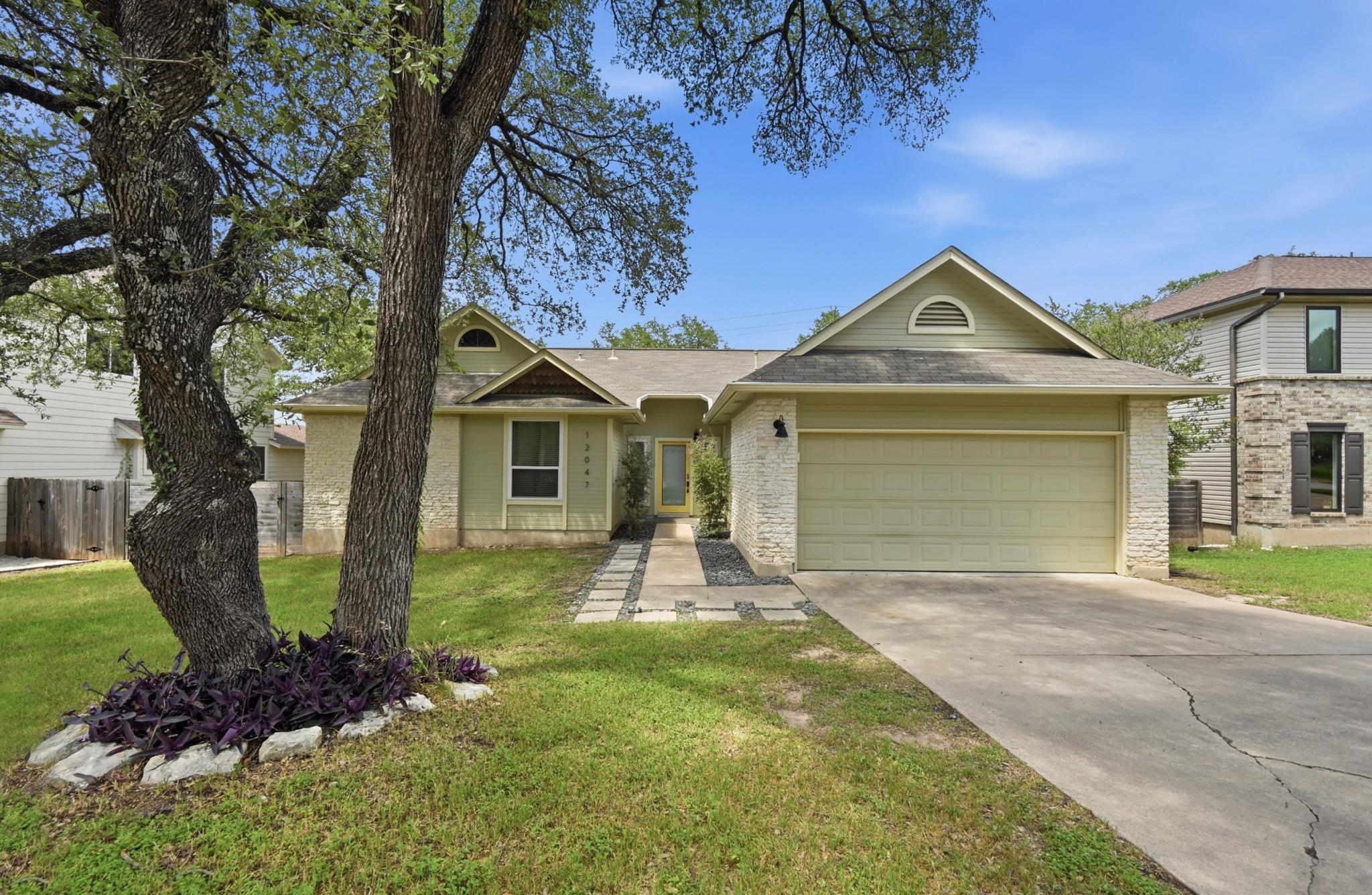 12047 Lincolnshire Dr, Austin, TX 78758