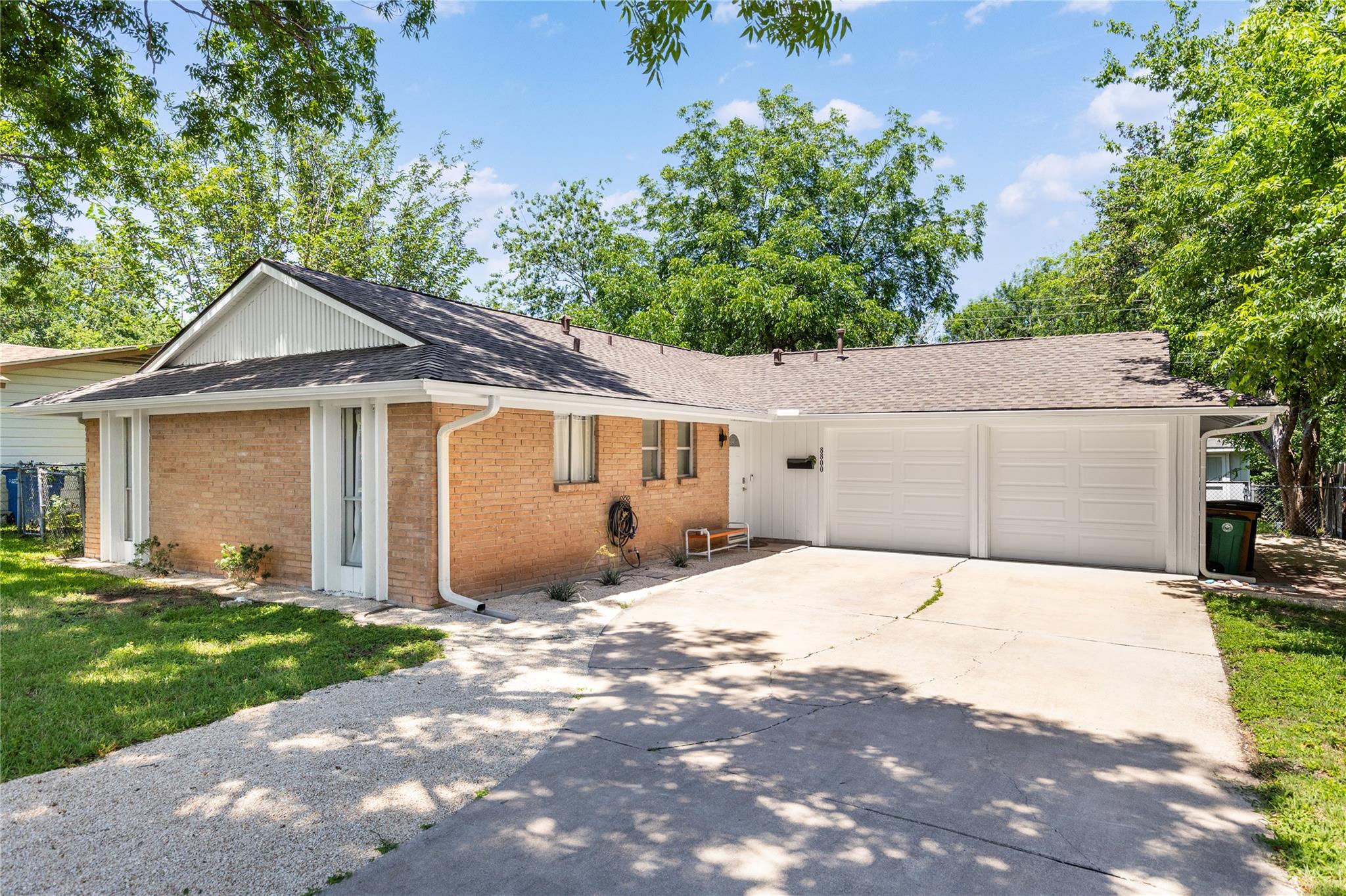 8800 Parkfield Dr, Austin, TX 78758