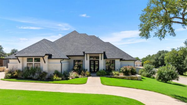 1606 Alta Vista Loop, Temple