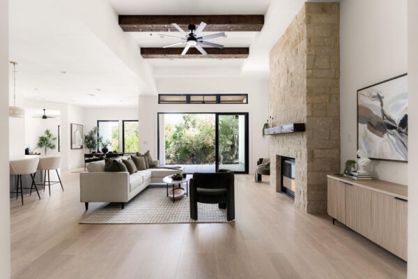 332 Seneca Dr, Austin