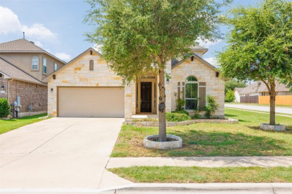 2429 Leonards Pass, Leander