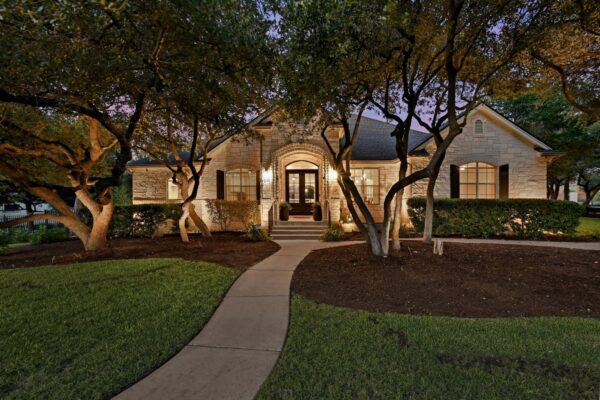 806 Overlook Bnd, Leander