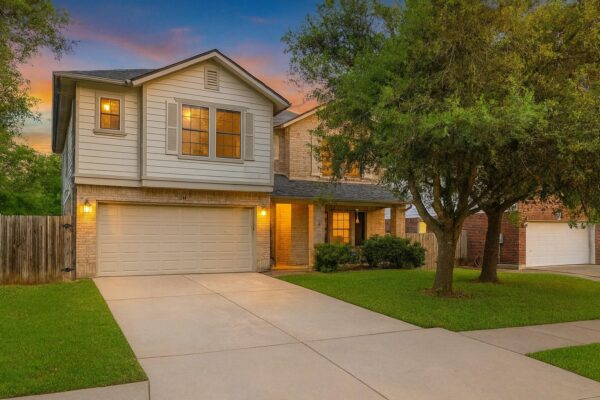 144 Vicksburg Loop, Elgin
