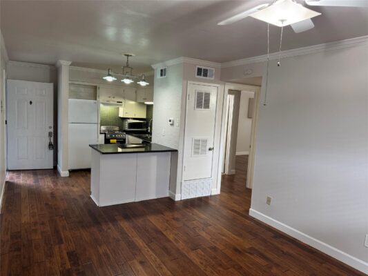 803 W 28th St #206, Austin