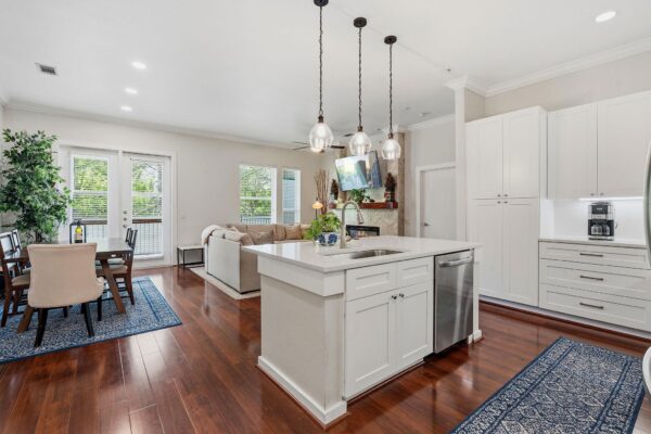 1900 Barton Springs Rd #2026, Austin