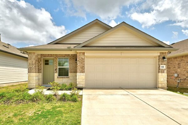 643 Evergreen Sumac Loop, Kyle