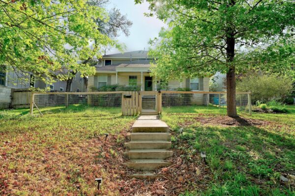 1809 W 39th St #A/B, Austin