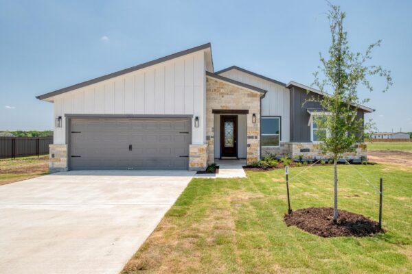 203 Alonzo Dr, Del Valle