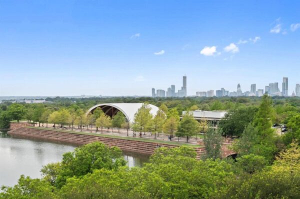 1701 Simond Ave #208, Austin