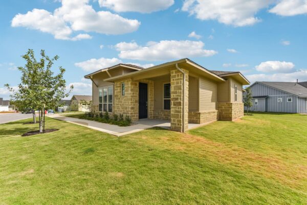 133 Antoinette Way #101, San Marcos