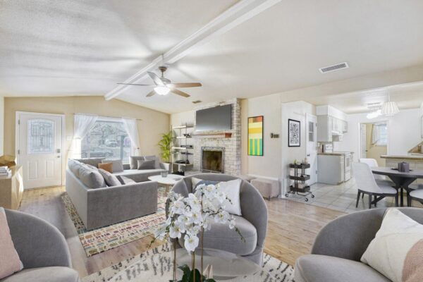 2114 Bel Air Dr, Taylor