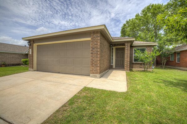 401 Summerside Ave, Lockhart