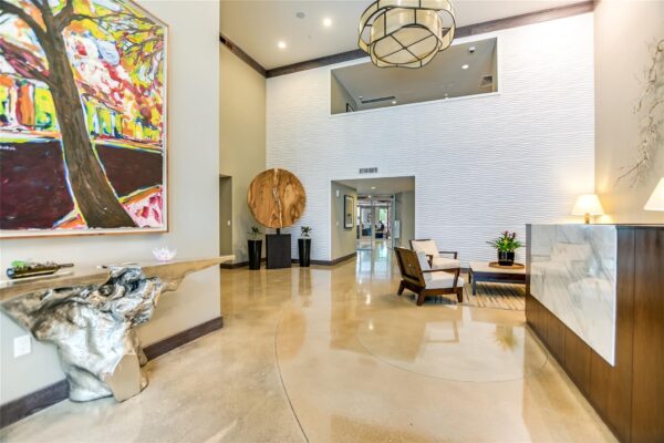 54 Rainey St #811, Austin