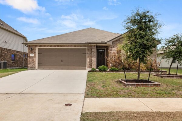 105 Saviano Rd, Hutto