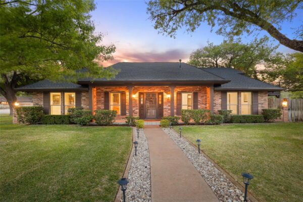 7202 Rolling Meadow Rd, Austin