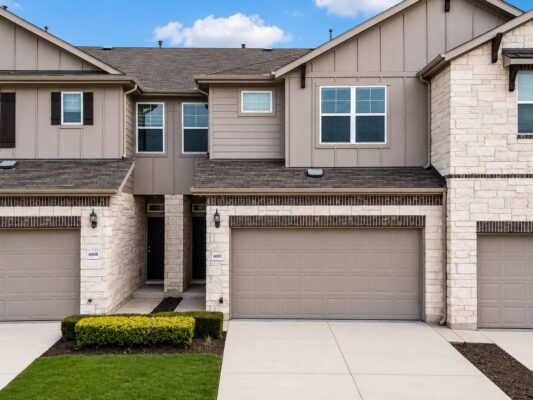 600 PEARLY EYE Dr #C, Pflugerville