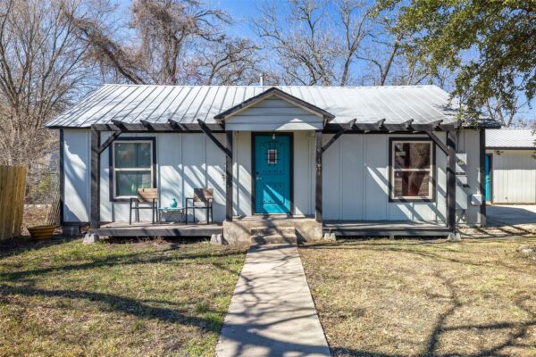 1013 N Colorado St, Lockhart
