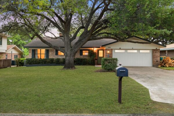 206 E Pheasant Rd, Highland Haven