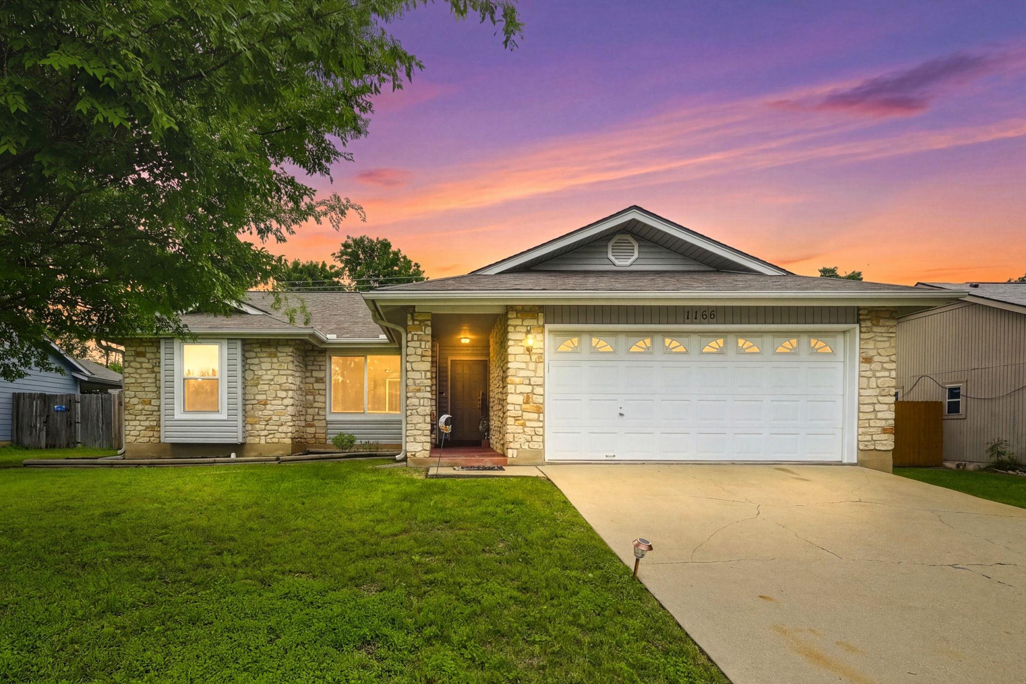 1105 Nottingham Hill Rd, Round Rock