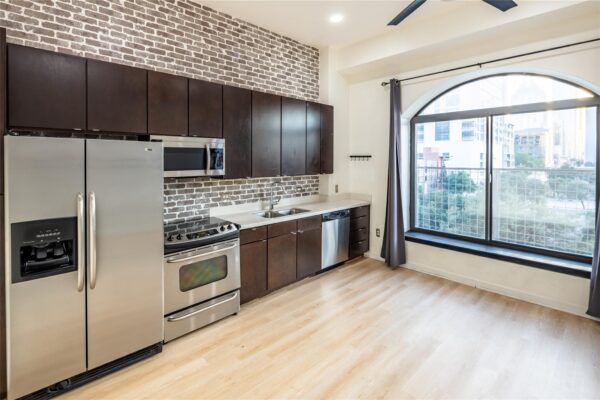 507 Sabine St #404, Austin