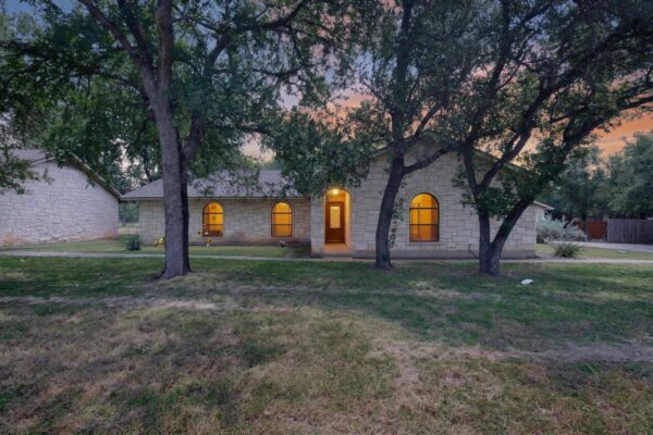 1002 Adventure Ln, Cedar Park