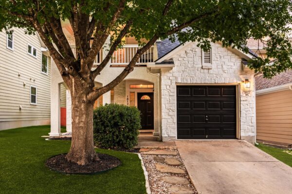 1812 Village Oak Ct, Austin