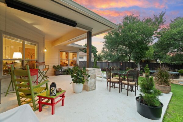 813 Lacey Oak Cir, Marble Falls
