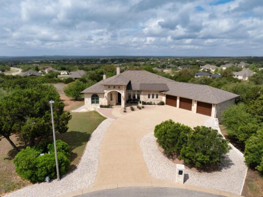 250 Sandy Creek Cv, Driftwood