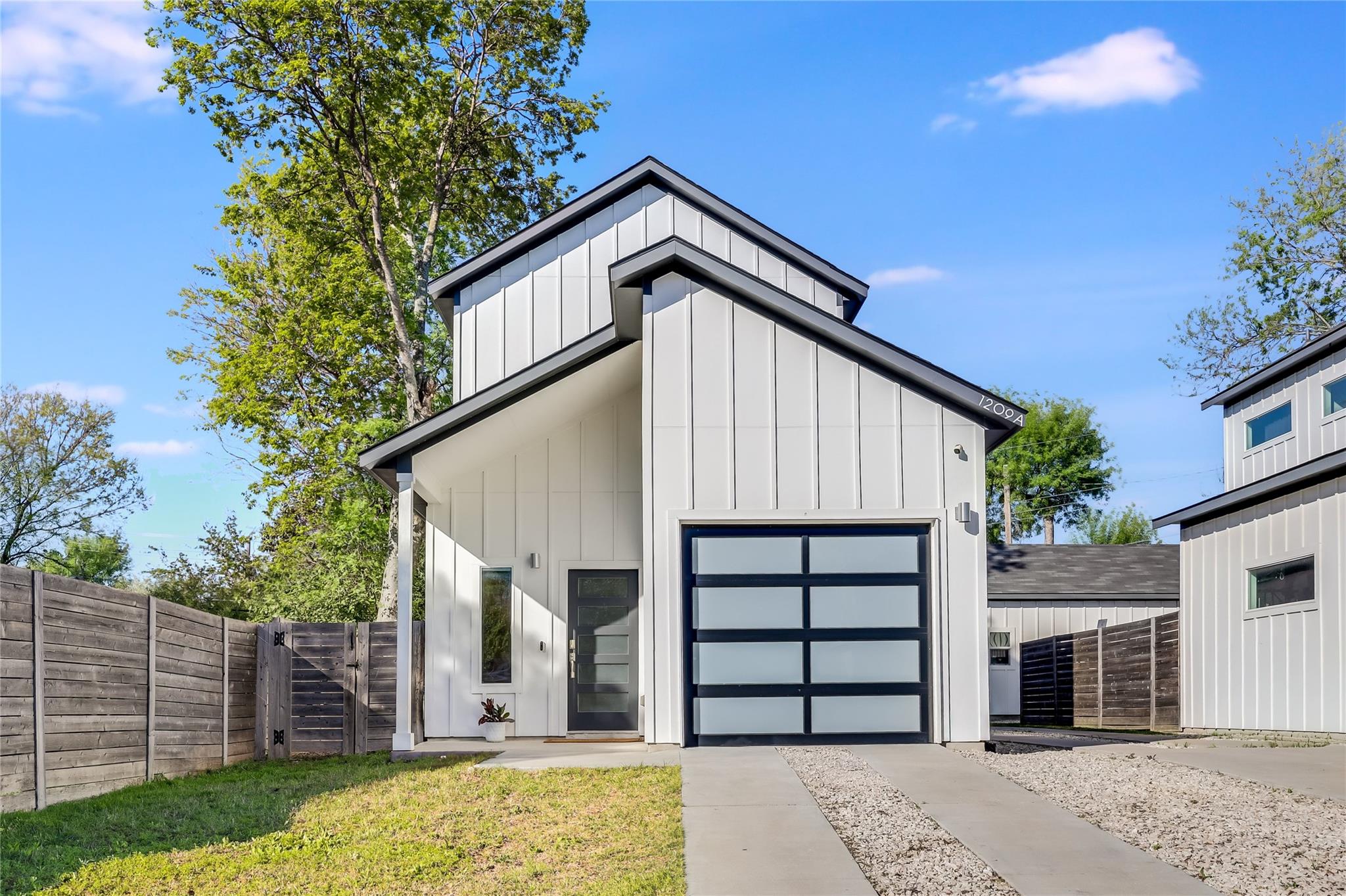 1209 E Saint Johns Ave #A, Austin, TX 78752