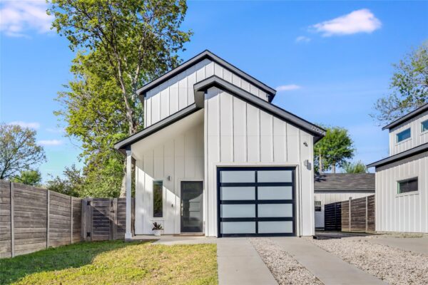 1209 E Saint Johns Ave #A, Austin