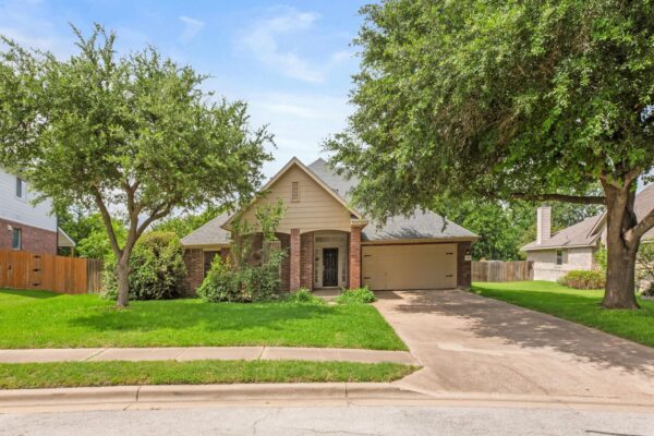 406 Bellaire Oaks Dr, Pflugerville