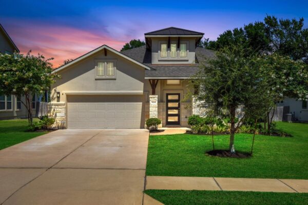 924 Centerra Hills Cir, Round Rock