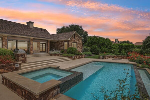 1528 El Cielo None, Leander